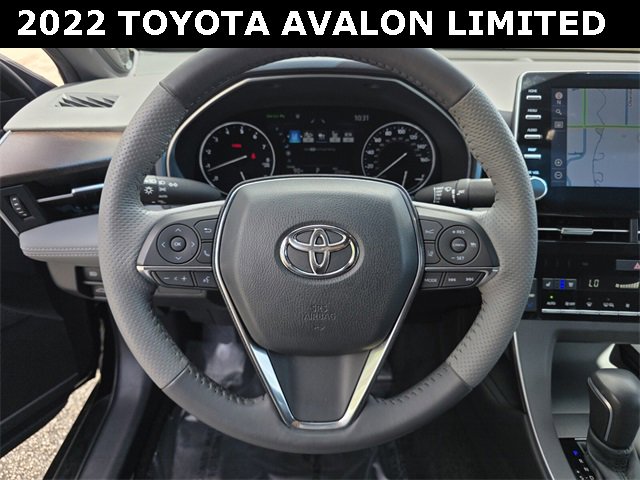 Used 2022 Toyota Avalon Limited image 26