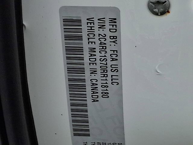 Used 2024 Chrysler Pacifica Select image 35