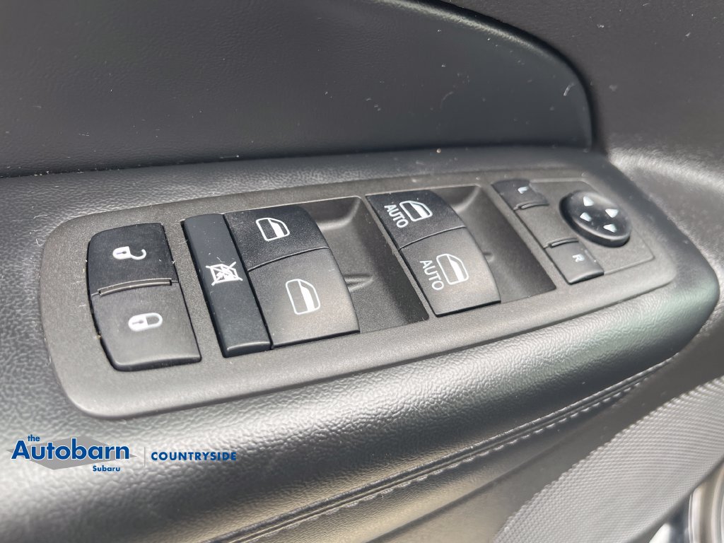 Used 2021 Jeep Grand Cherokee Laredo AWD/4WD image 11