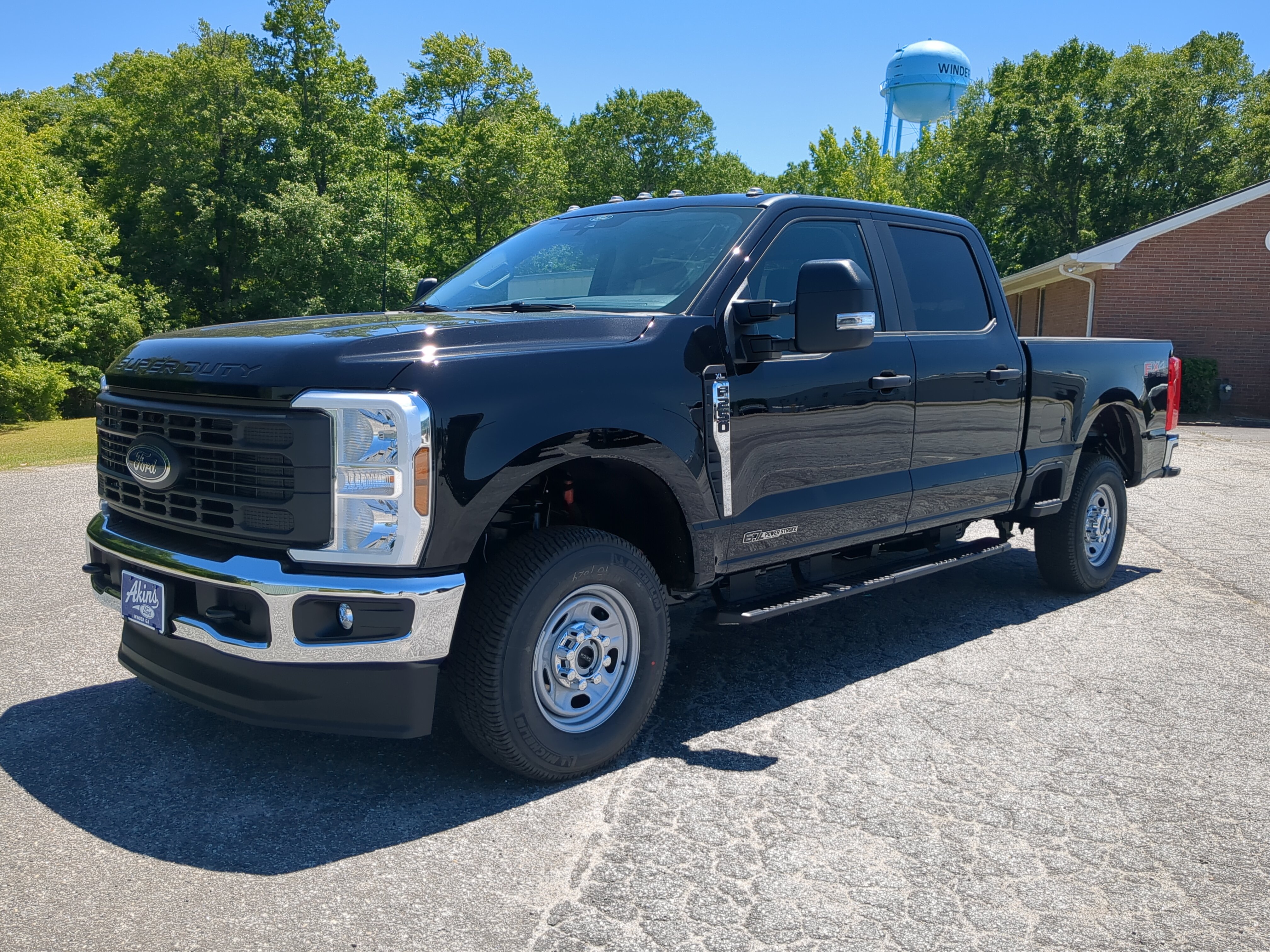 New 2026 Ford F250 XL w/ FX4 Off-Road Package AWD/4WD image 6