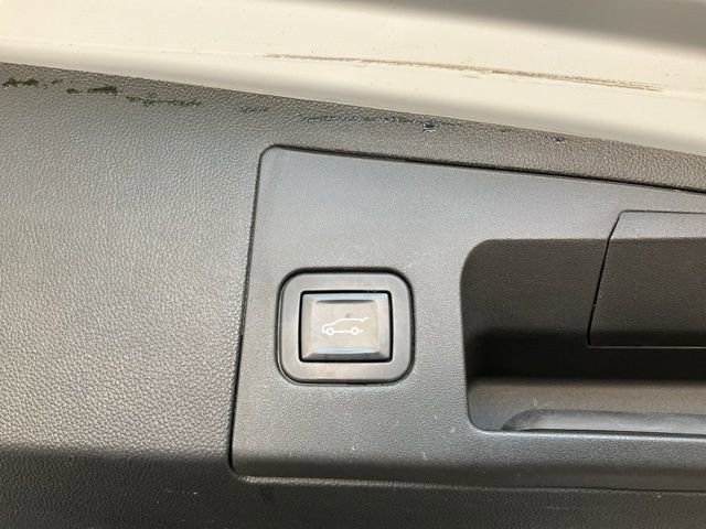 Used 2019 Cadillac XT5 FWD image 17