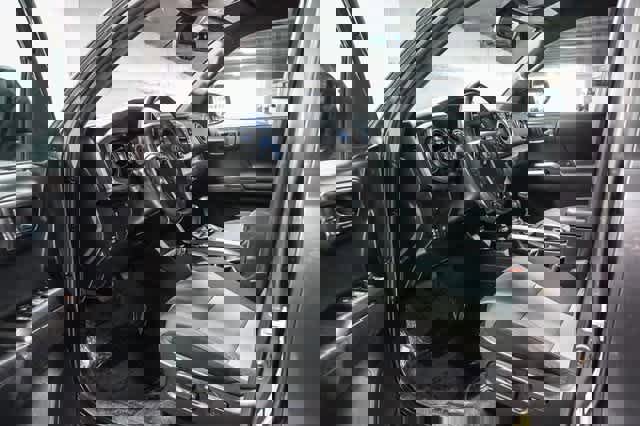 Certified 2023 Toyota Tacoma TRD Off-Road image 18