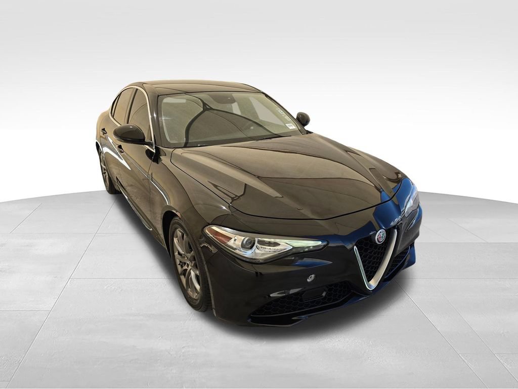 Used 2019 Alfa Romeo Giulia RWD image 5
