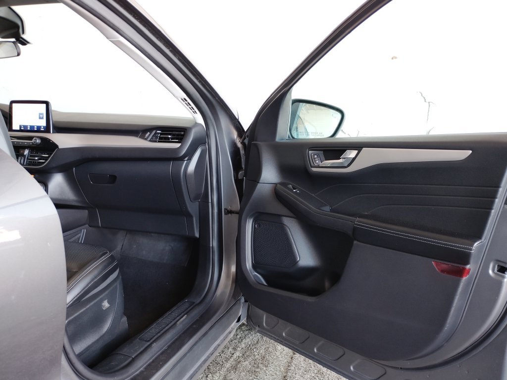 Used 2022 Ford Escape SEL FWD image 10
