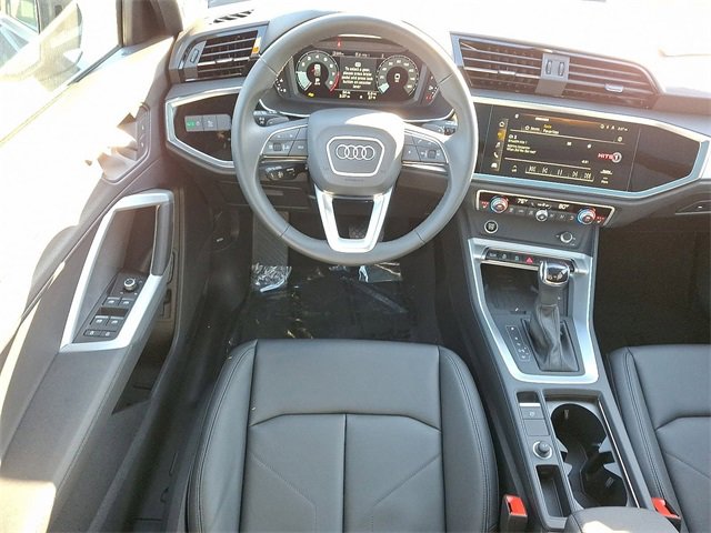 New 2025 Audi Q3 2.0T Premium image 7