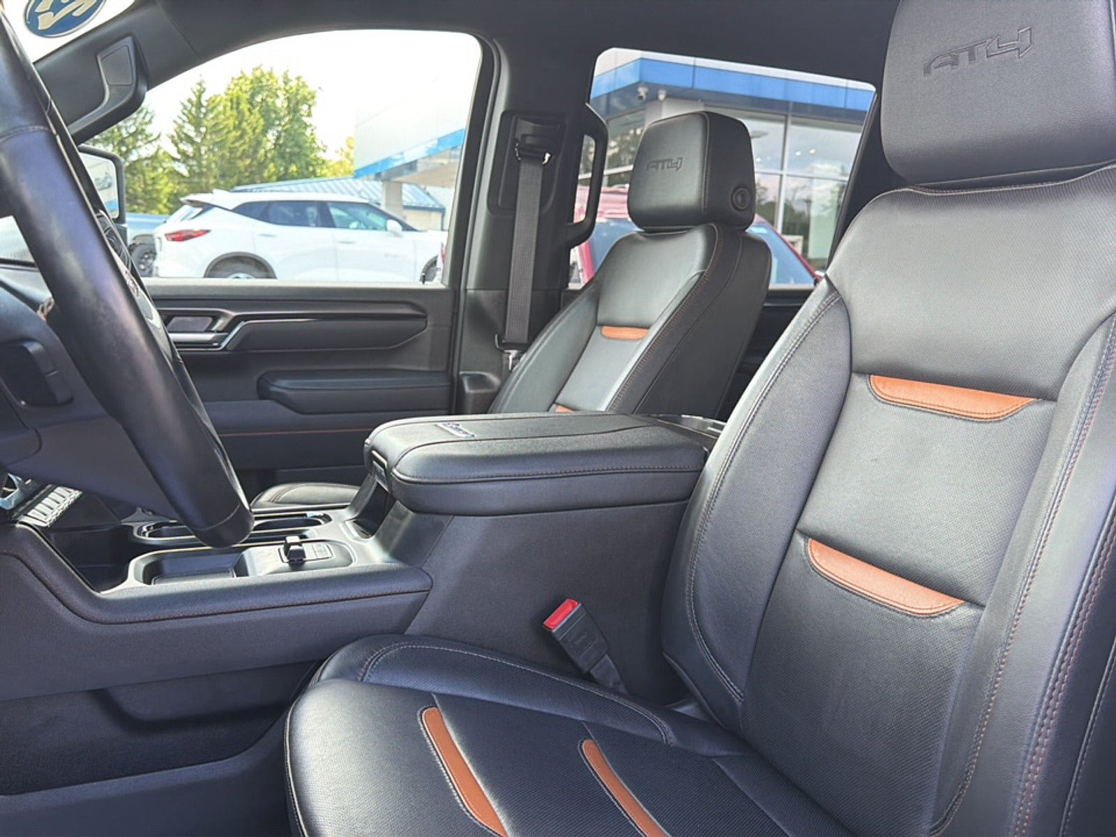 Used 2025 GMC Sierra 2500 AT4 AWD/4WD image 18
