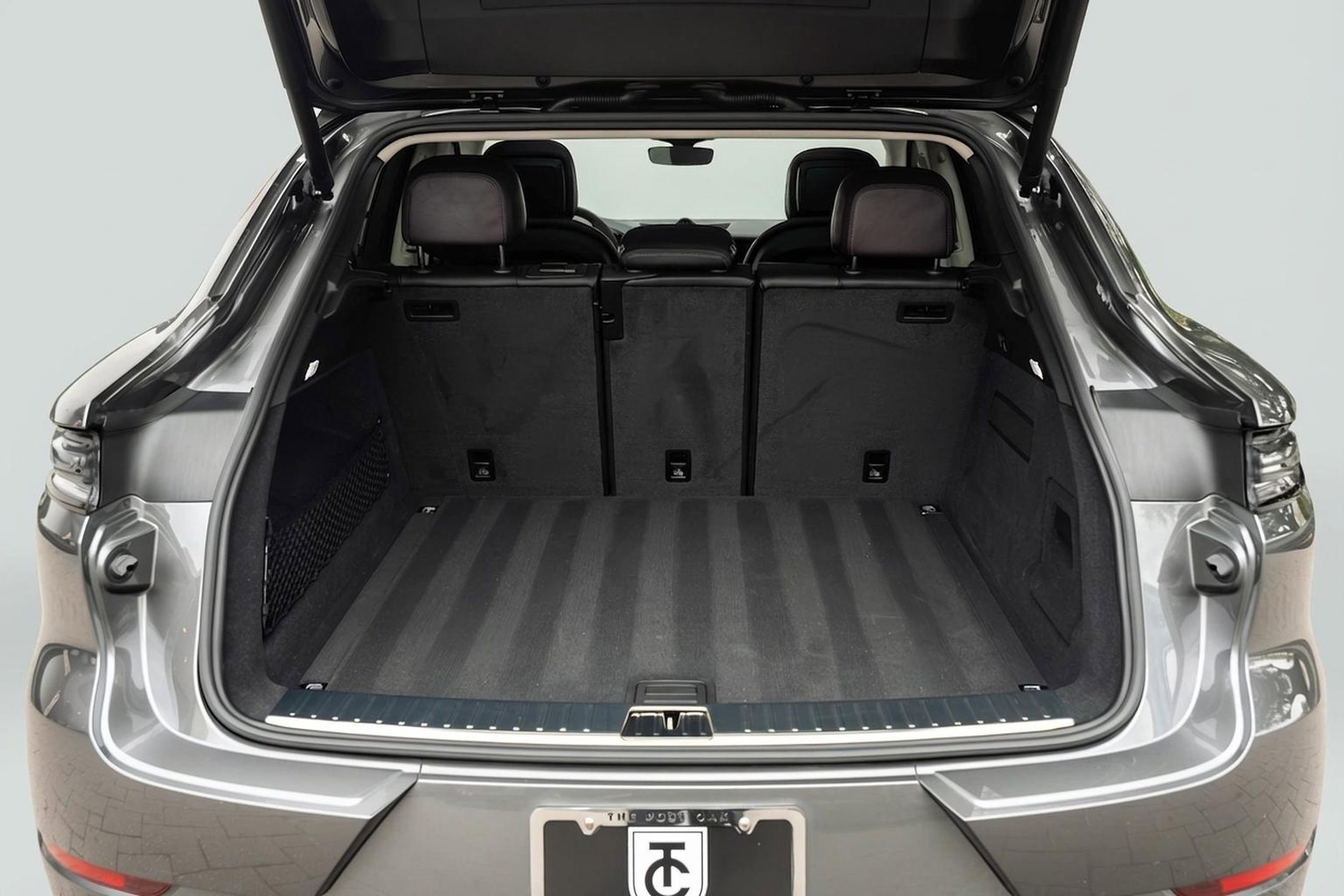Used 2025 Porsche Cayenne S image 15