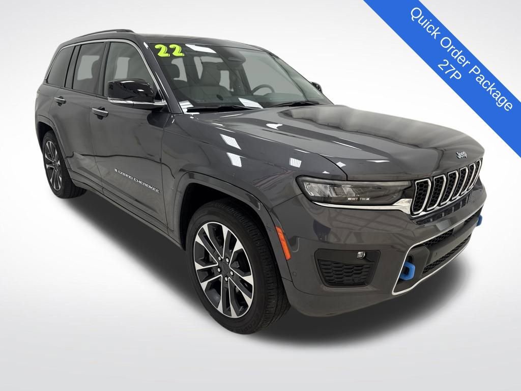 Used 2022 Jeep Grand Cherokee Overland w/ Luxury Tech Group IV image 3