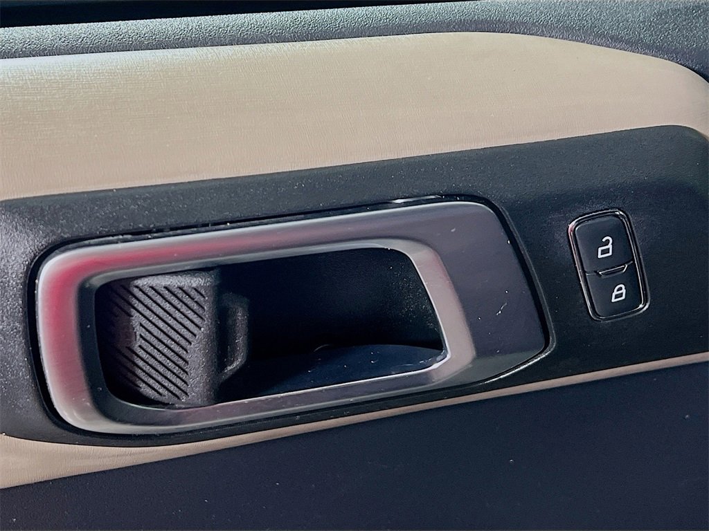 Used 2022 Ford Bronco Wildtrak image 17