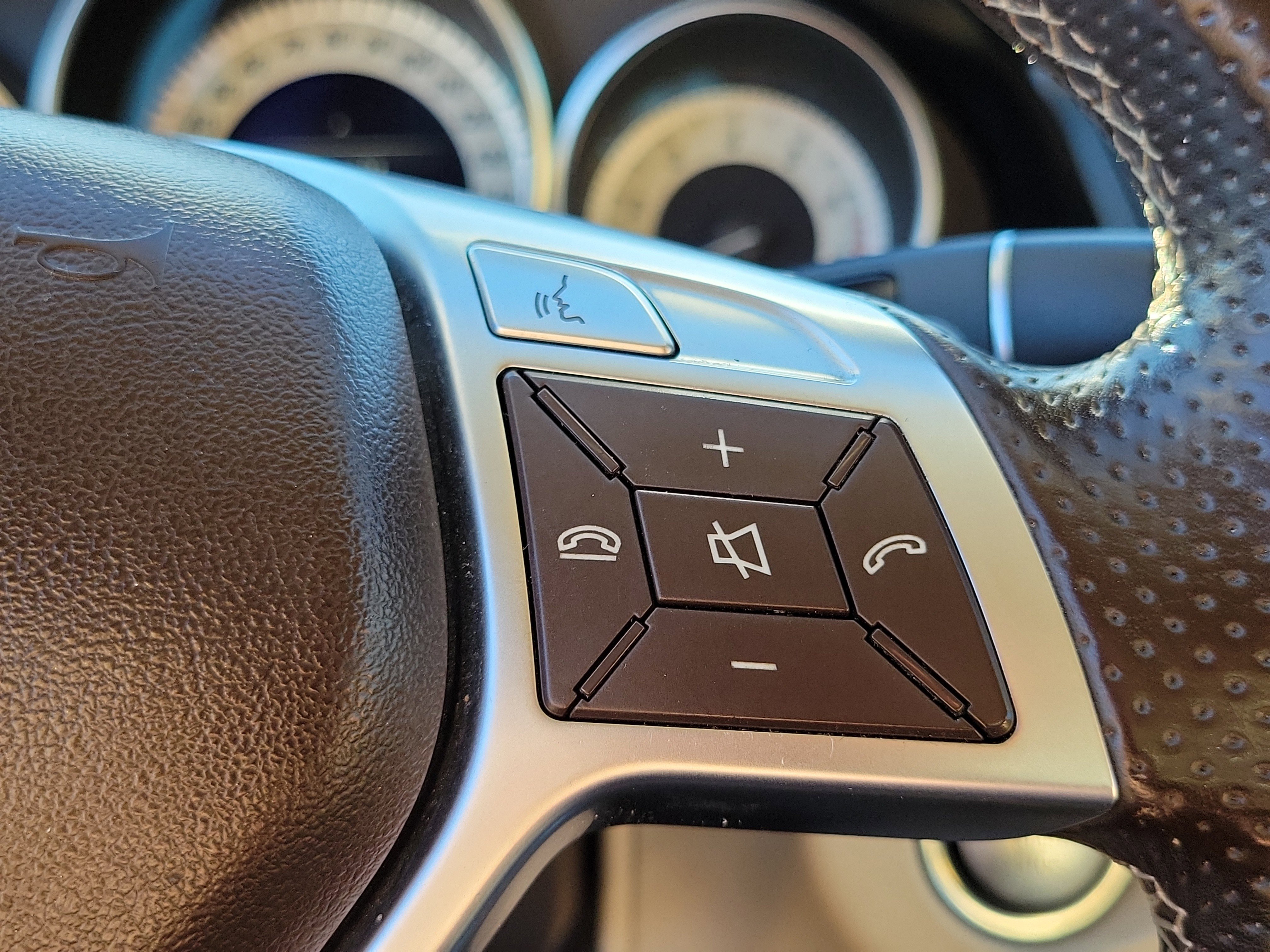 Used 2014 Mercedes-Benz E 350 Sedan image 8