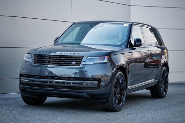 New 2026 Land Rover Range Rover Long Wheelbase SE