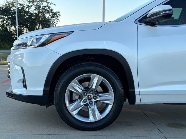 Used 2017 Toyota Highlander Limited FWD image 6