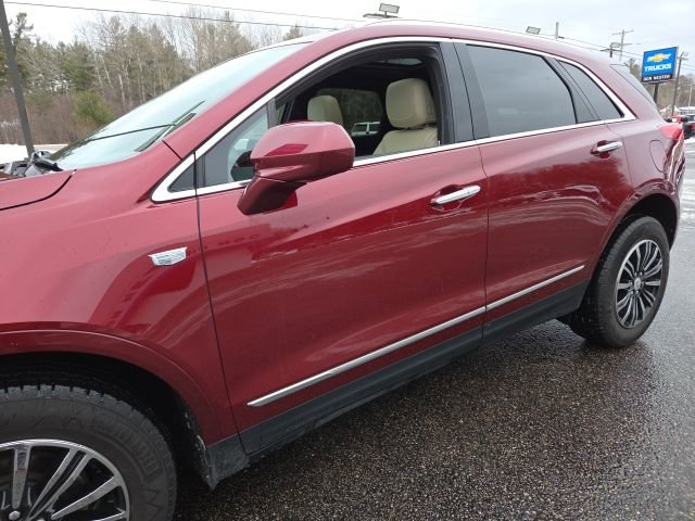 Used 2017 Cadillac XT5 Luxury image 32