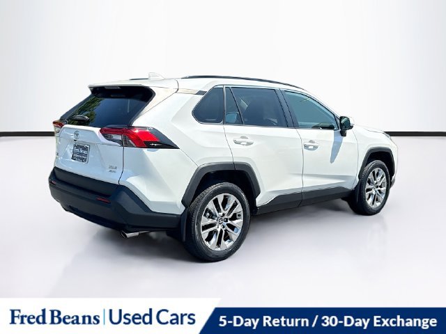 Used 2021 Toyota RAV4 XLE Premium AWD/4WD image 9