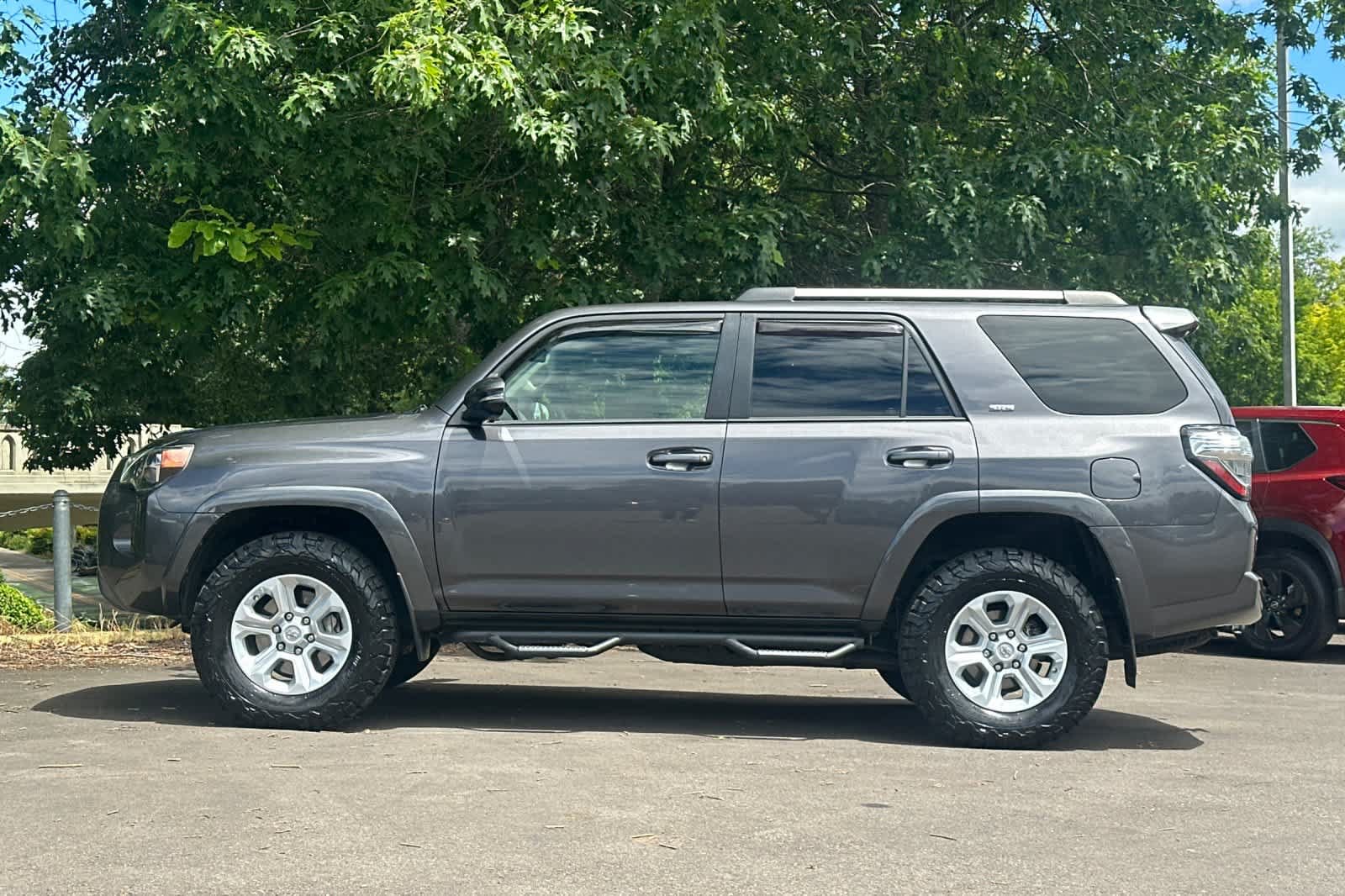 Used 2021 Toyota 4Runner SR5 Premium w/ Moonroof Package AWD/4WD image 5