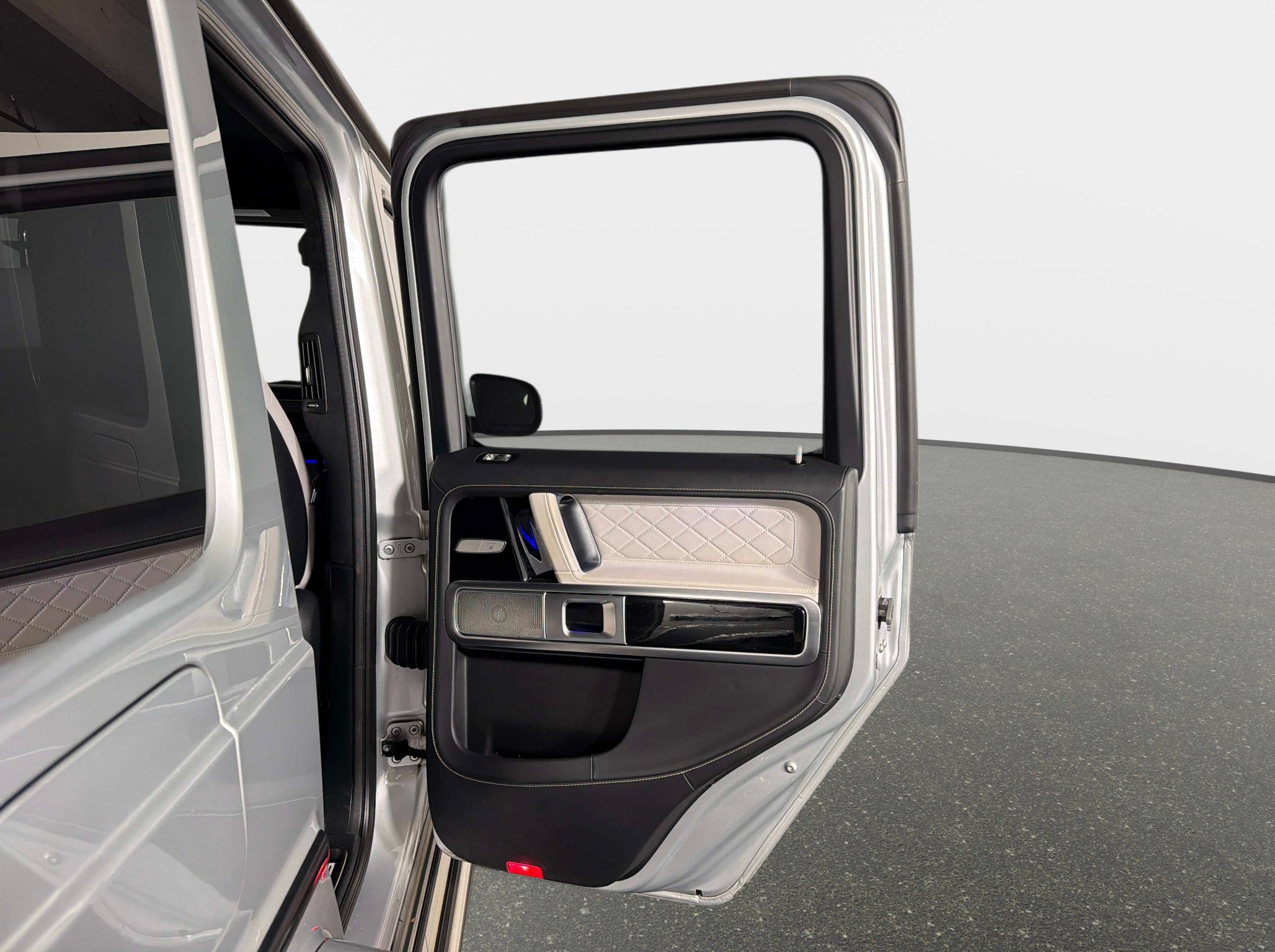 Used 2024 Mercedes-Benz G 63 AMG 4MATIC image 25
