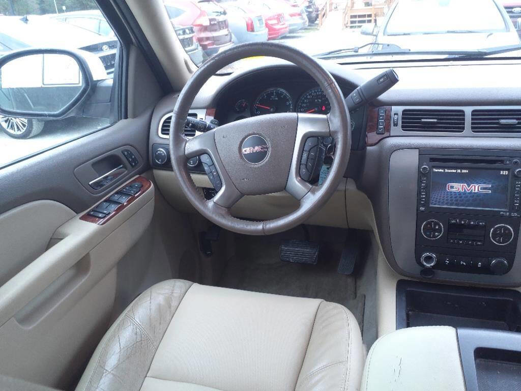 Used 2014 GMC Yukon XL SLT image 13