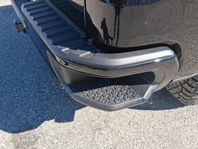 New 2026 Chevrolet Silverado 1500 Custom Trail Boss w/ Dark Appearance Package image 15