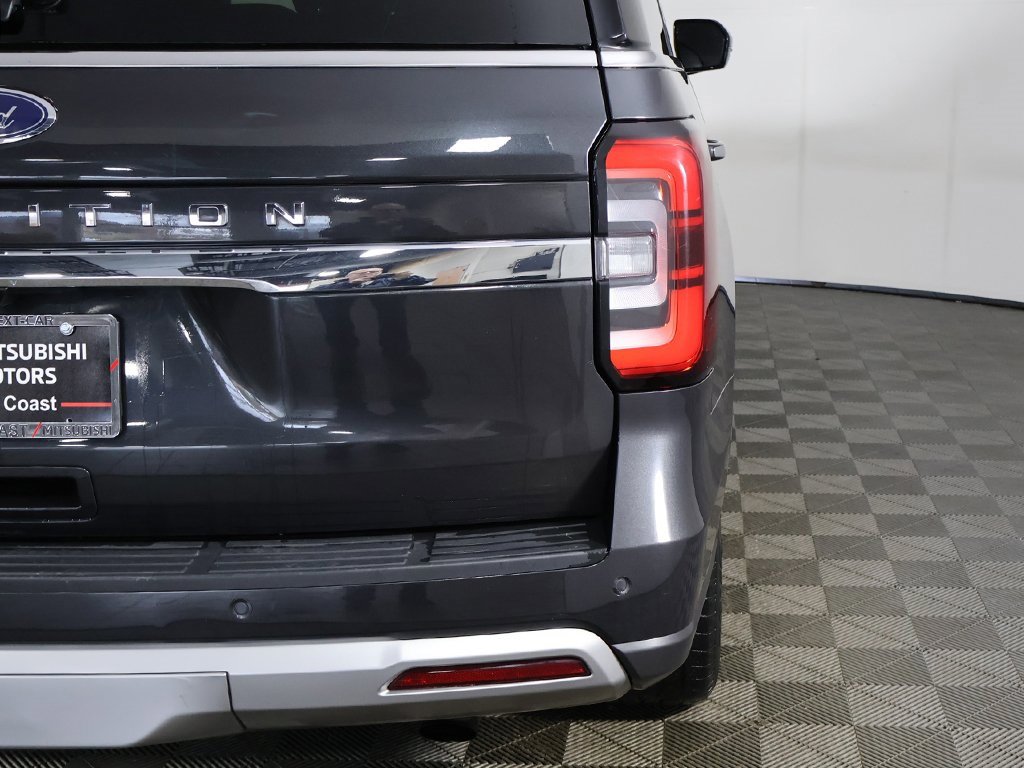 Used 2022 Ford Expedition Limited image 21