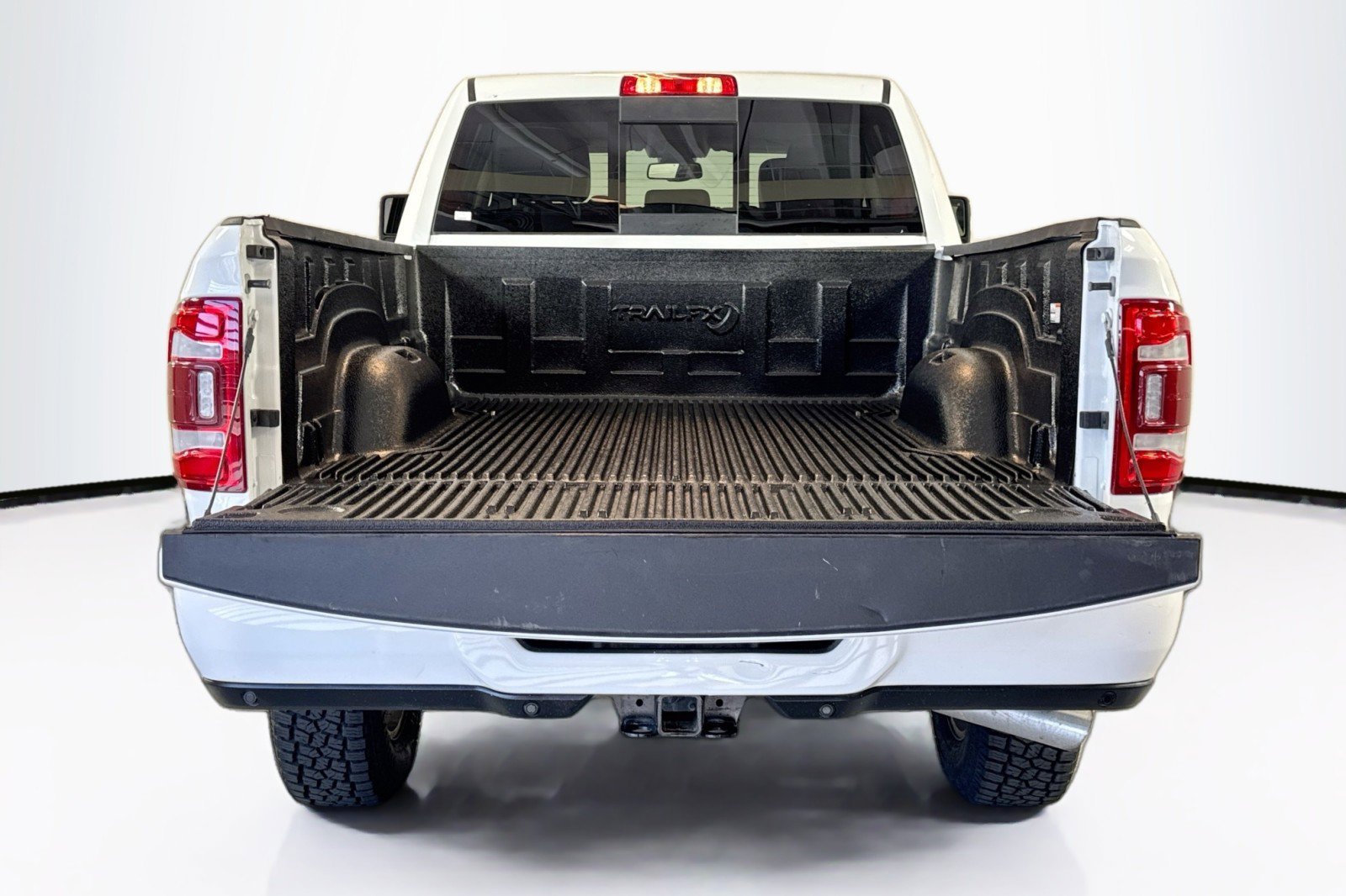 Used 2024 RAM 2500 Laramie AWD/4WD image 23