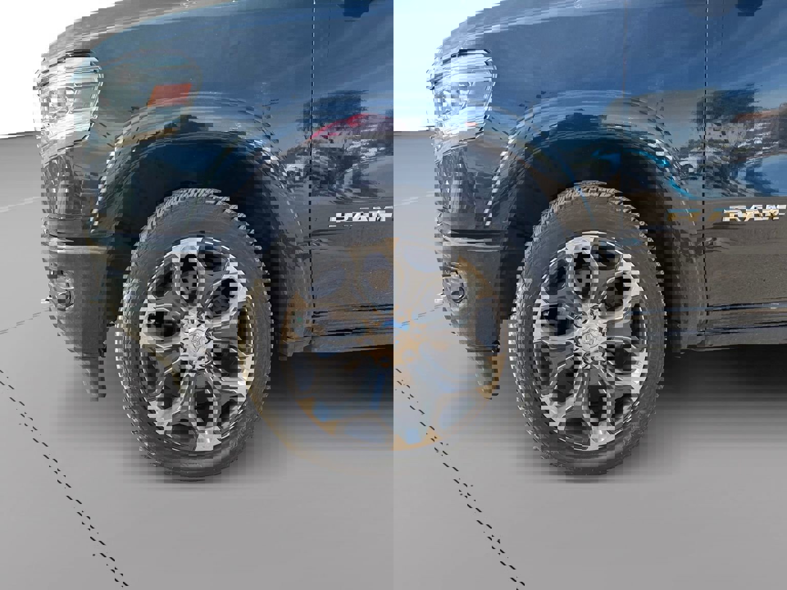 Used 2020 RAM 1500 Longhorn image 9