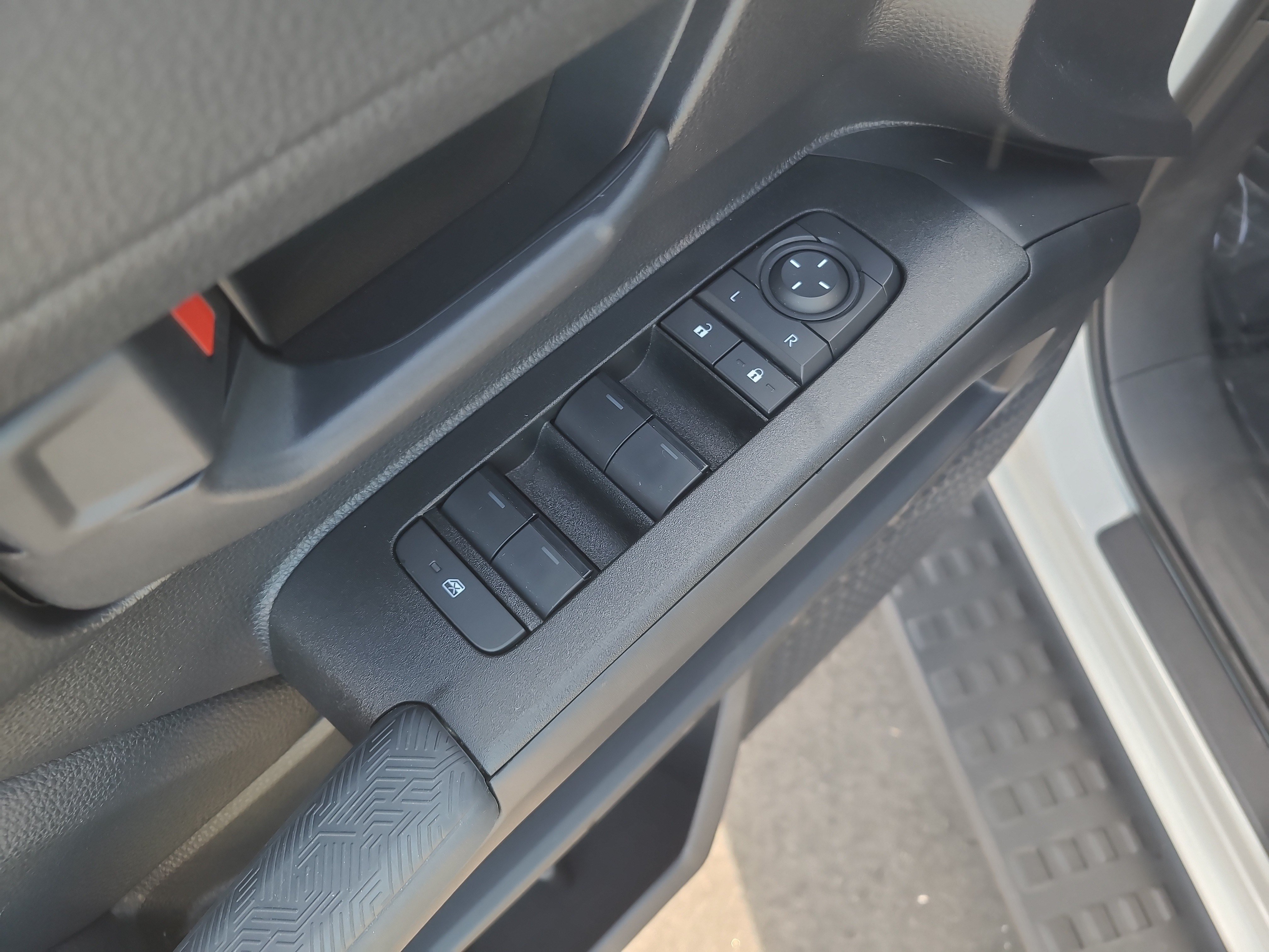 Certified 2025 Toyota 4Runner SR5 AWD/4WD image 13
