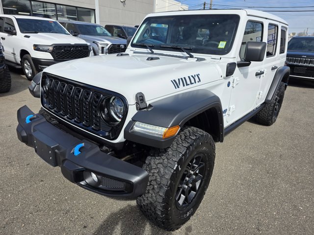 Used 2024 Jeep Wrangler Willys image 2