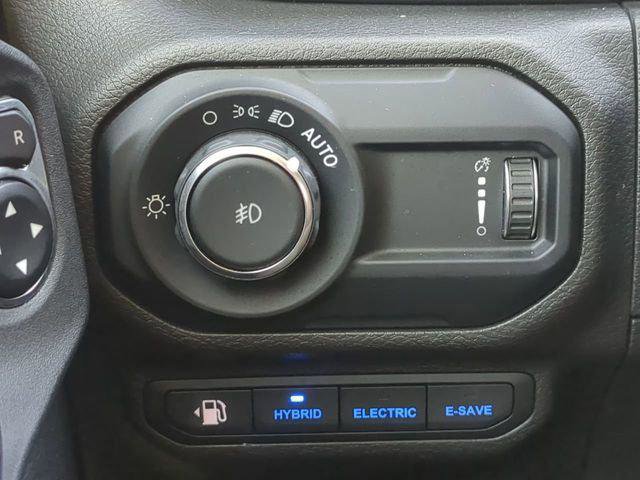 Certified 2023 Jeep Wrangler Unlimited Sahara image 26