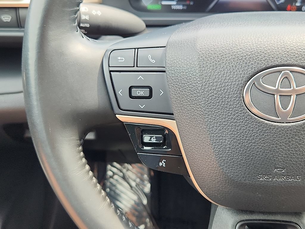Certified 2023 Toyota Crown AWD/4WD image 22