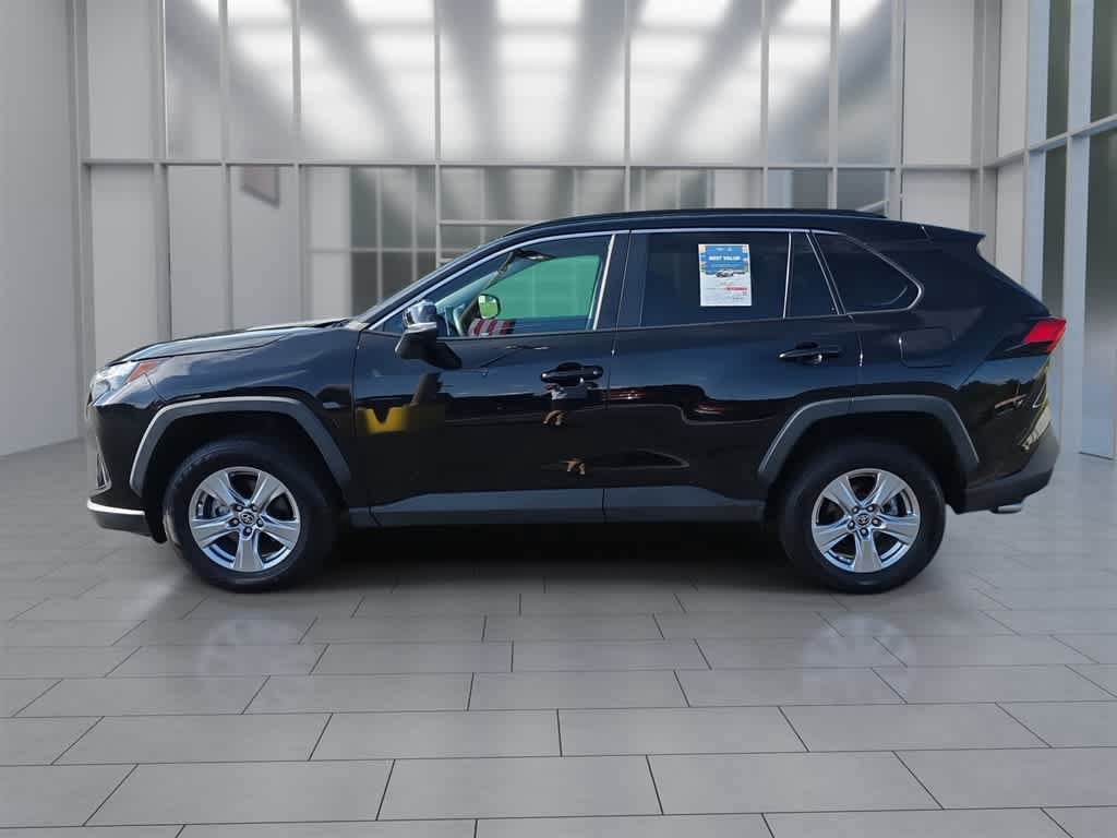 Used 2023 Toyota RAV4 XLE FWD image 6