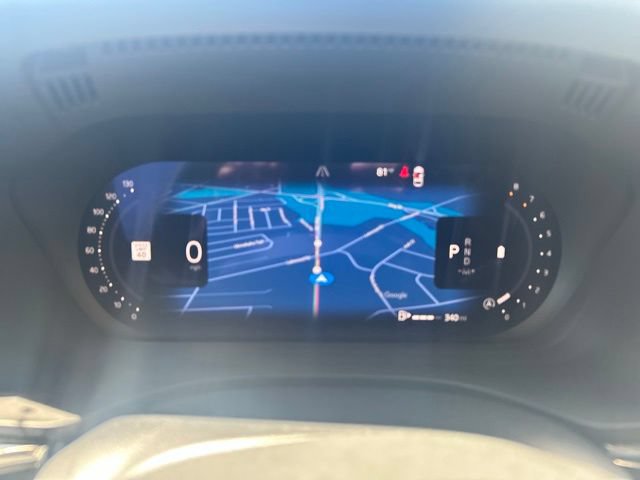 Certified 2025 Volvo XC60 B5 Plus AWD/4WD image 23