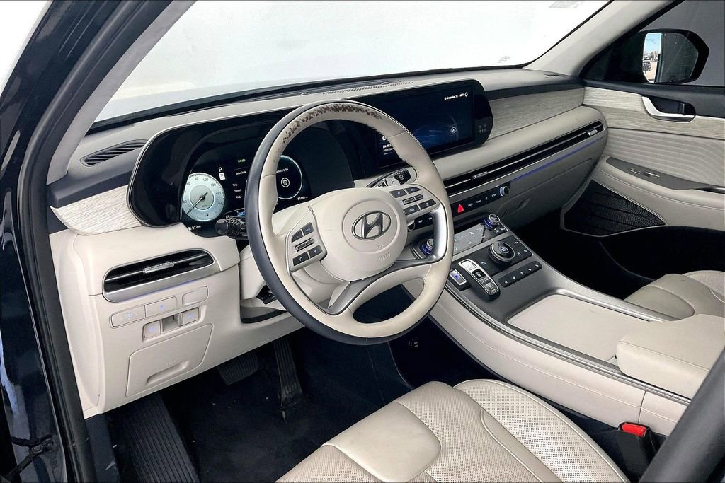 Used 2023 Hyundai Palisade Calligraphy image 15
