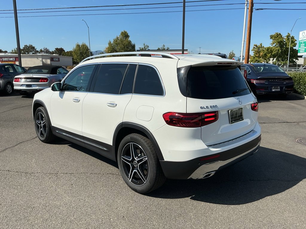 New 2026 Mercedes-Benz GLB 250 4MATIC image 10