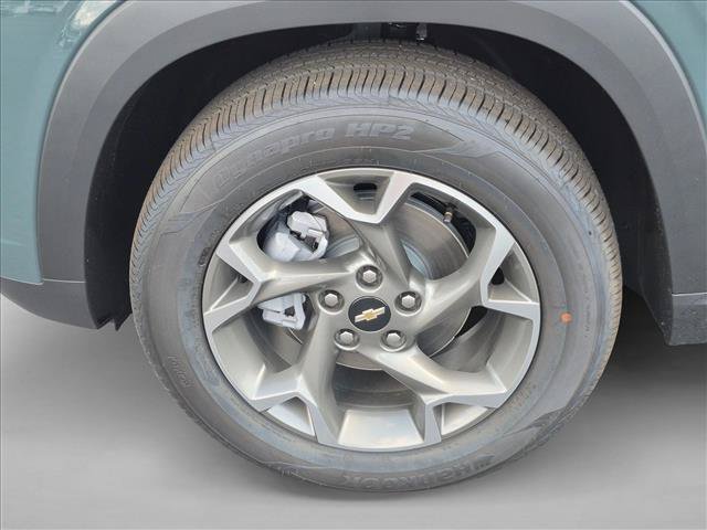 New 2026 Chevrolet Trax LT w/ LT Convenience Package FWD image 9