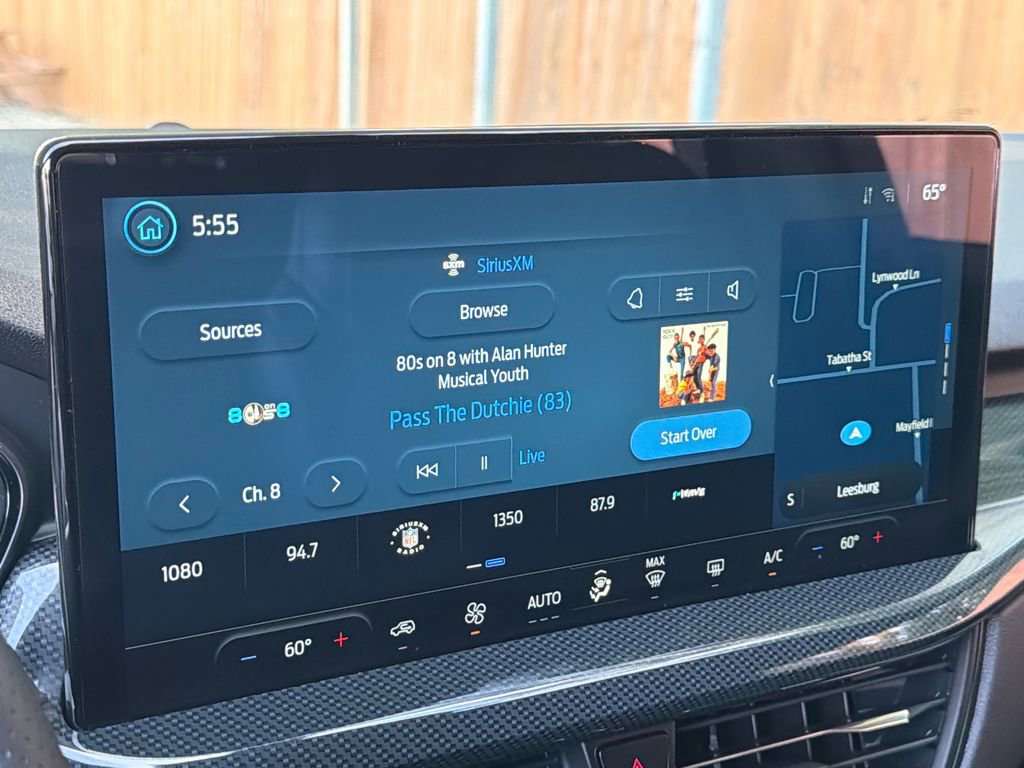 Used 2025 Ford Escape ST-Line w/ Equipment Group 301A image 9