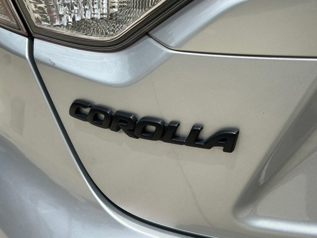 Used 2023 Toyota Corolla SE FWD image 12