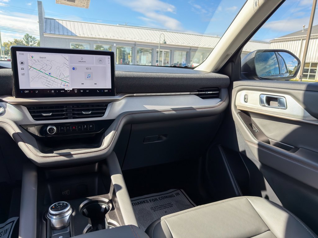 New 2026 Ford Explorer Active w/ Active Comfort Package AWD/4WD image 17