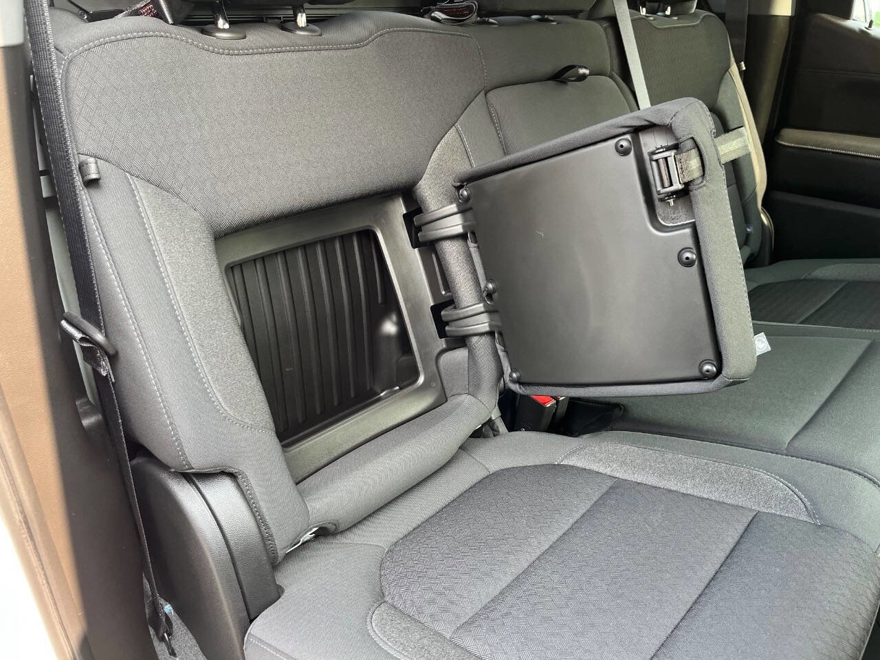 Used 2021 GMC Sierra 1500 Elevation w/ Preferred Package image 14