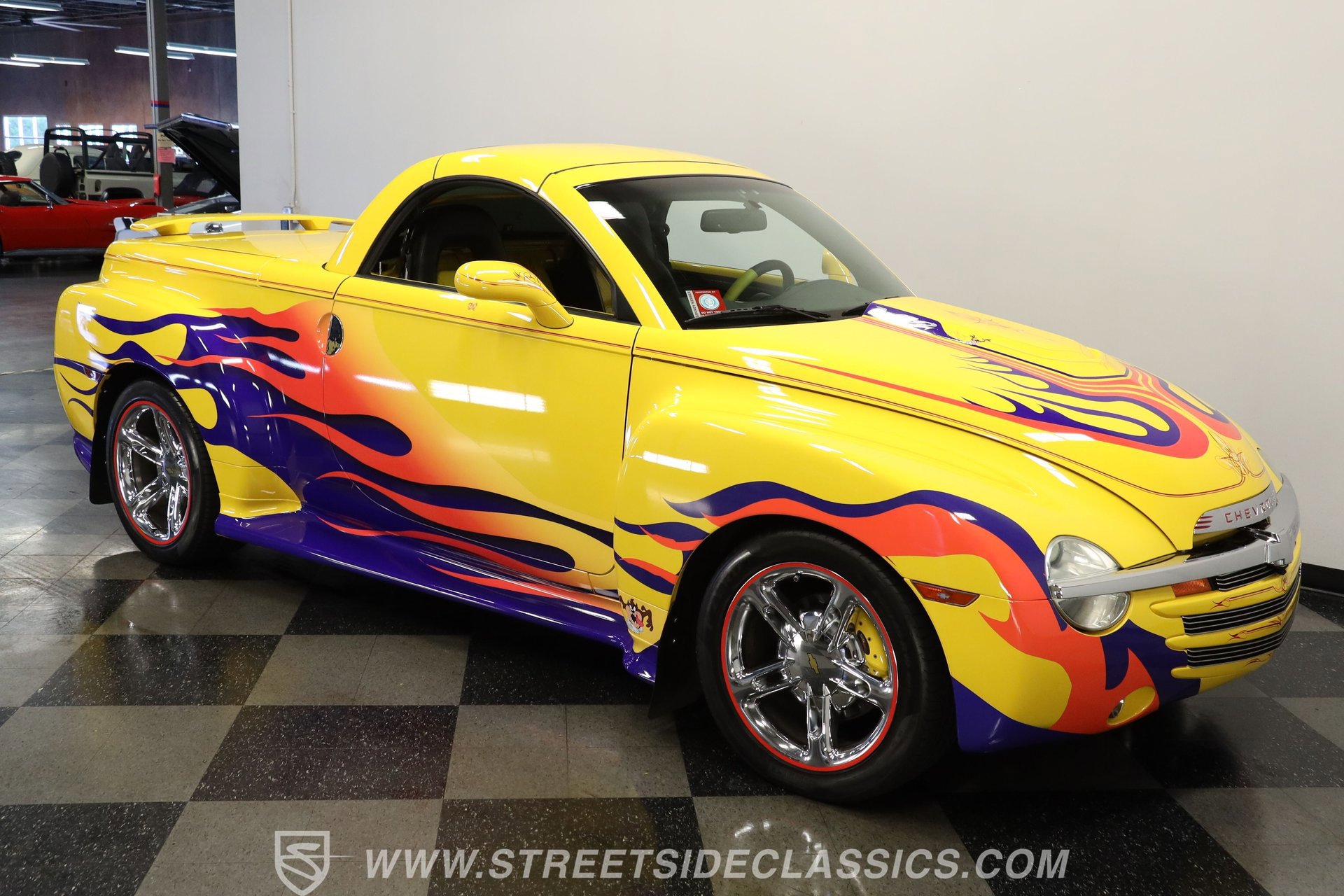 Used 2005 Chevrolet SSR w/ Preferred Equipment Group RWD image 13