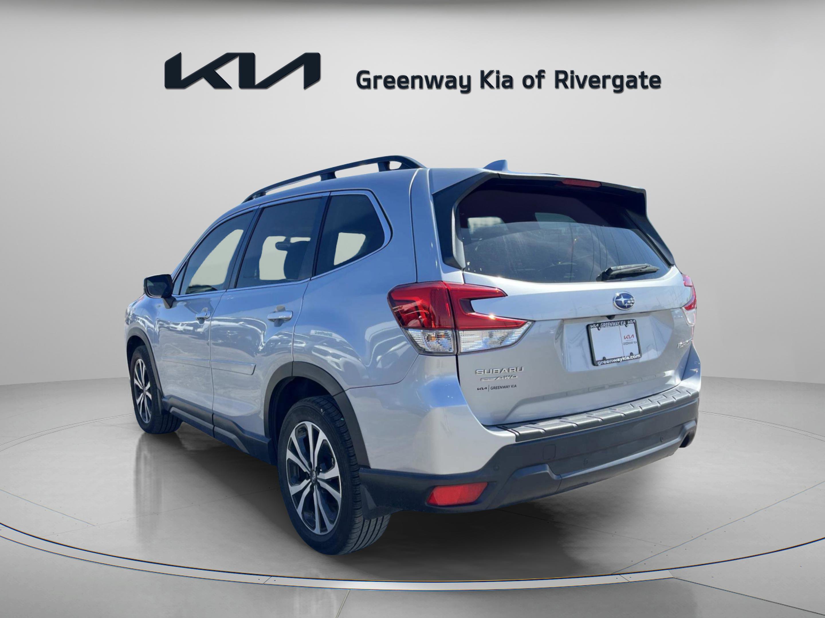 Used 2022 Subaru Forester Limited AWD/4WD image 5