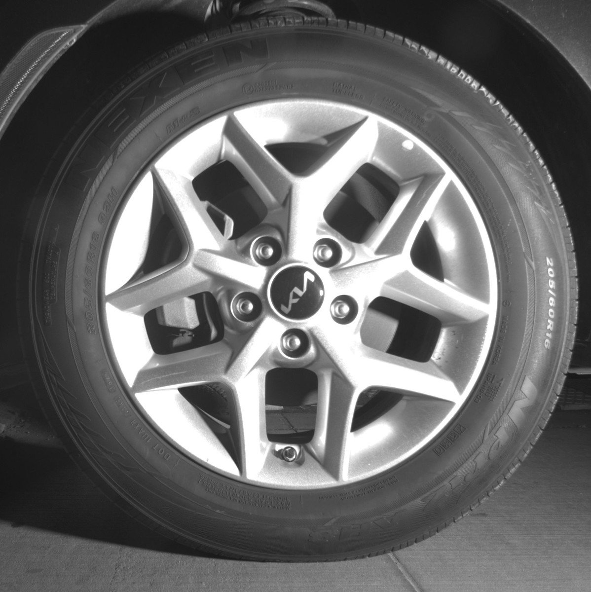 Used 2025 Kia Soul LX w/ LX Technology Package image 12