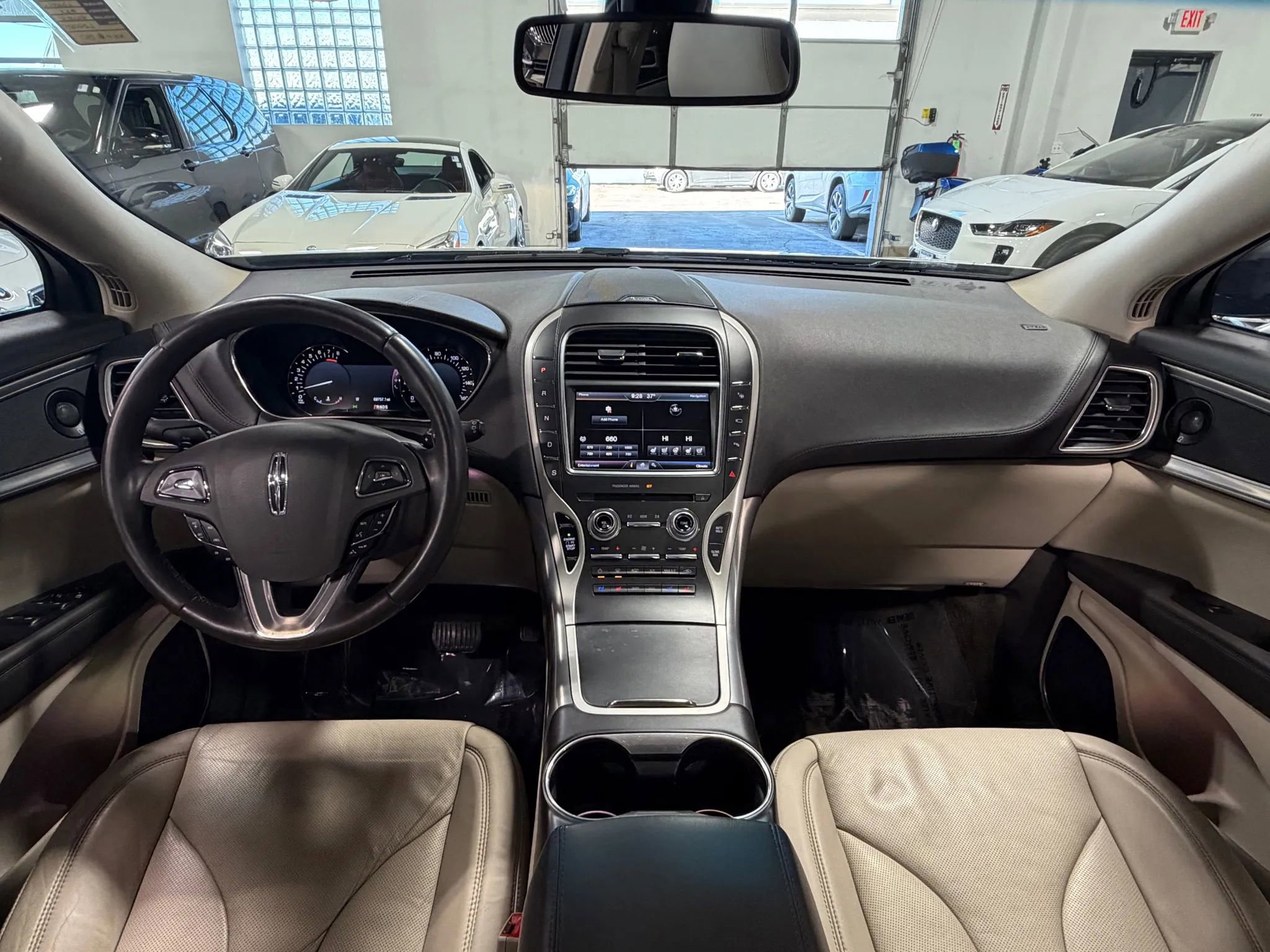Used 2016 Lincoln MKX Reserve w/ Technology Package image 2