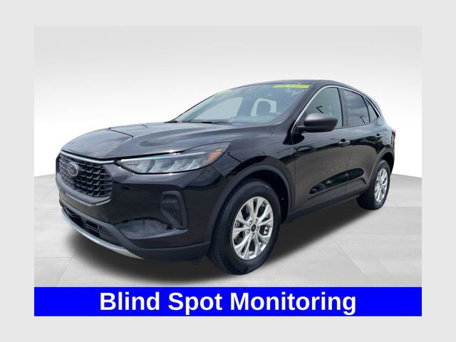 Used 2023 Ford Escape Active w/ Tech Pack #1 AWD/4WD image 1