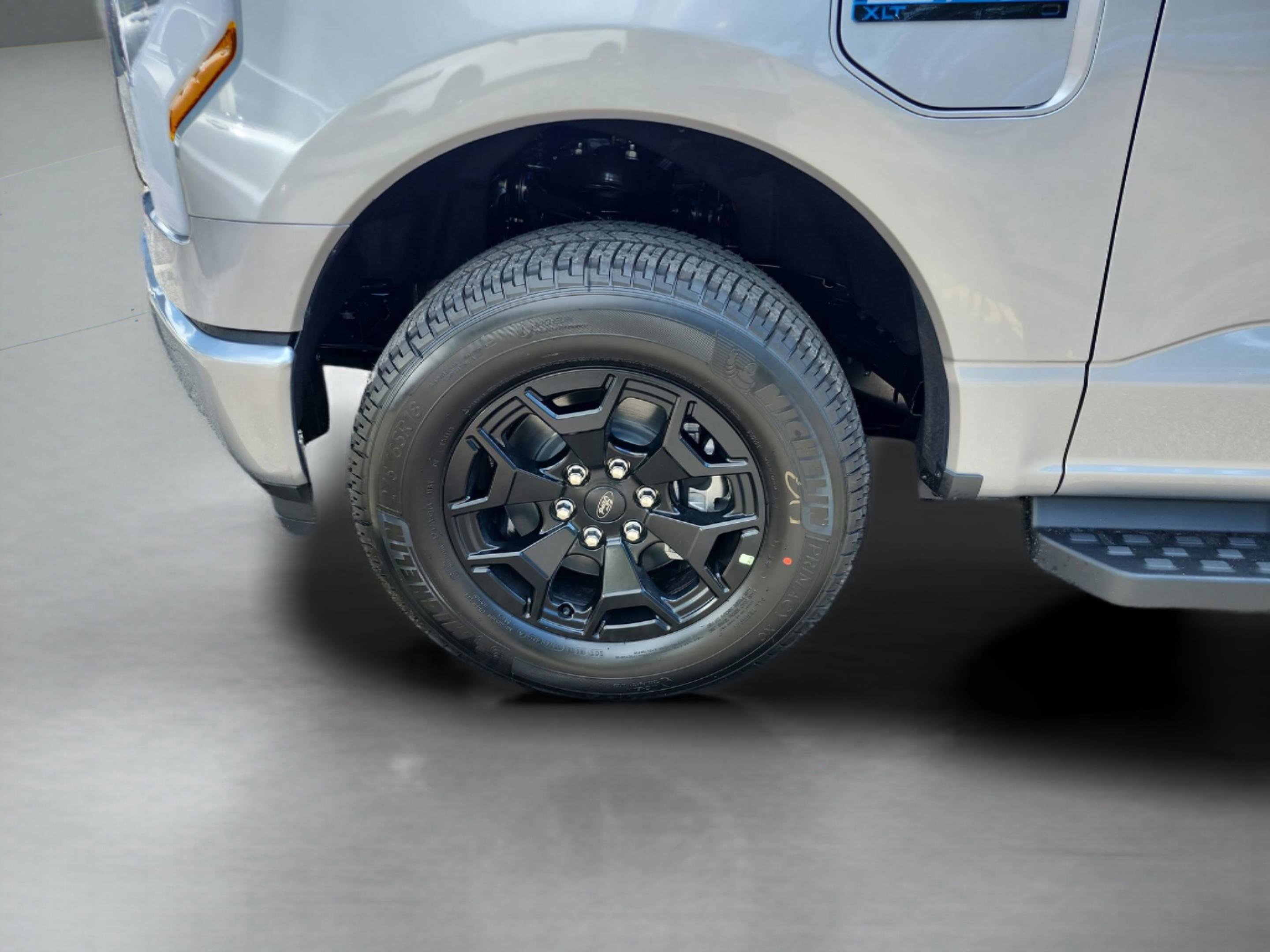 New 2025 Ford F150 Lightning XLT image 23