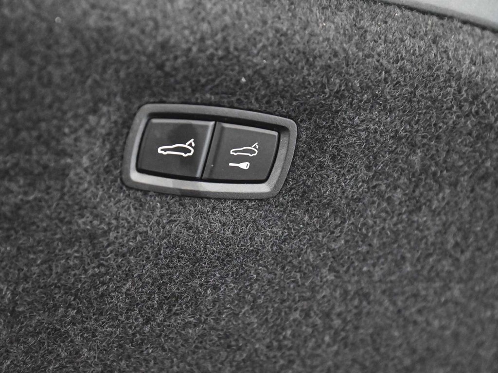 Used 2024 Audi e-tron GT Premium Plus image 33