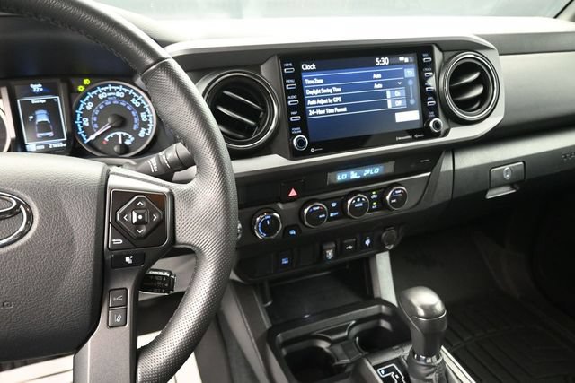 Used 2023 Toyota Tacoma TRD Off-Road AWD/4WD image 11