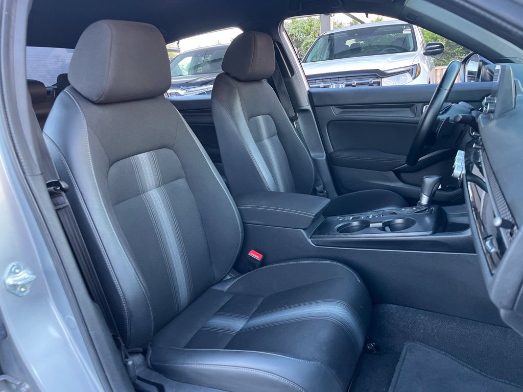 Used 2025 Honda Civic Sport image 29