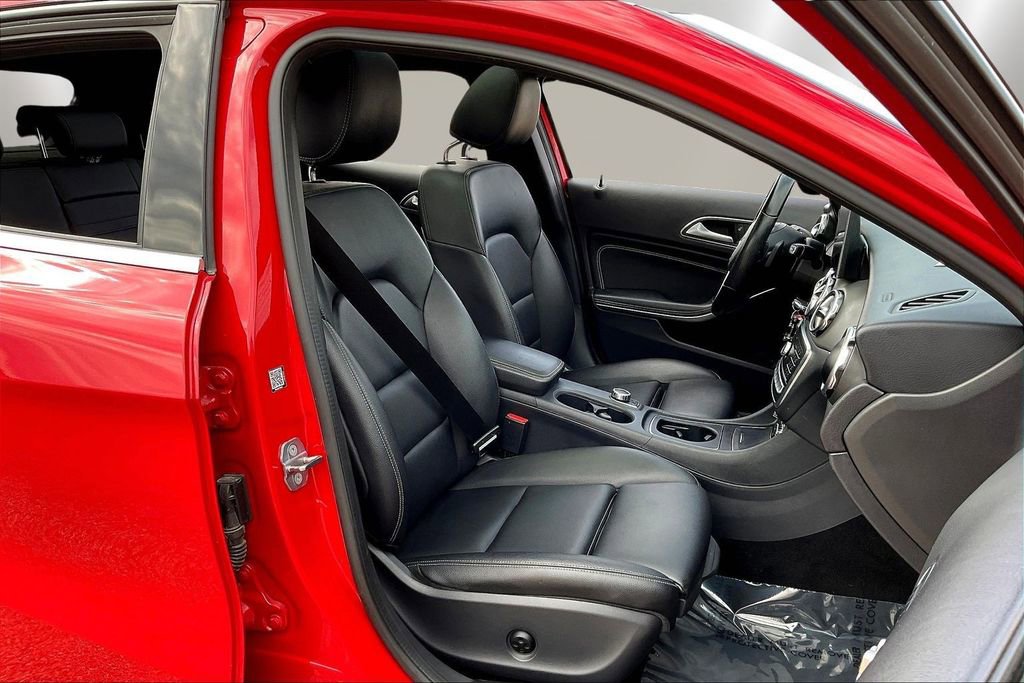 Used 2019 Mercedes-Benz GLA 250 4MATIC image 29