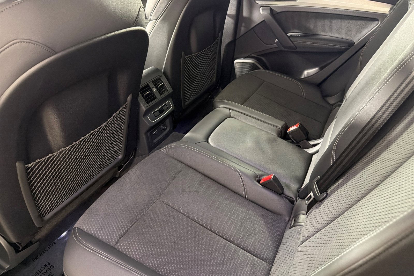 Used 2025 Audi Q5 e Premium Plus w/ Premium Plus Package image 11