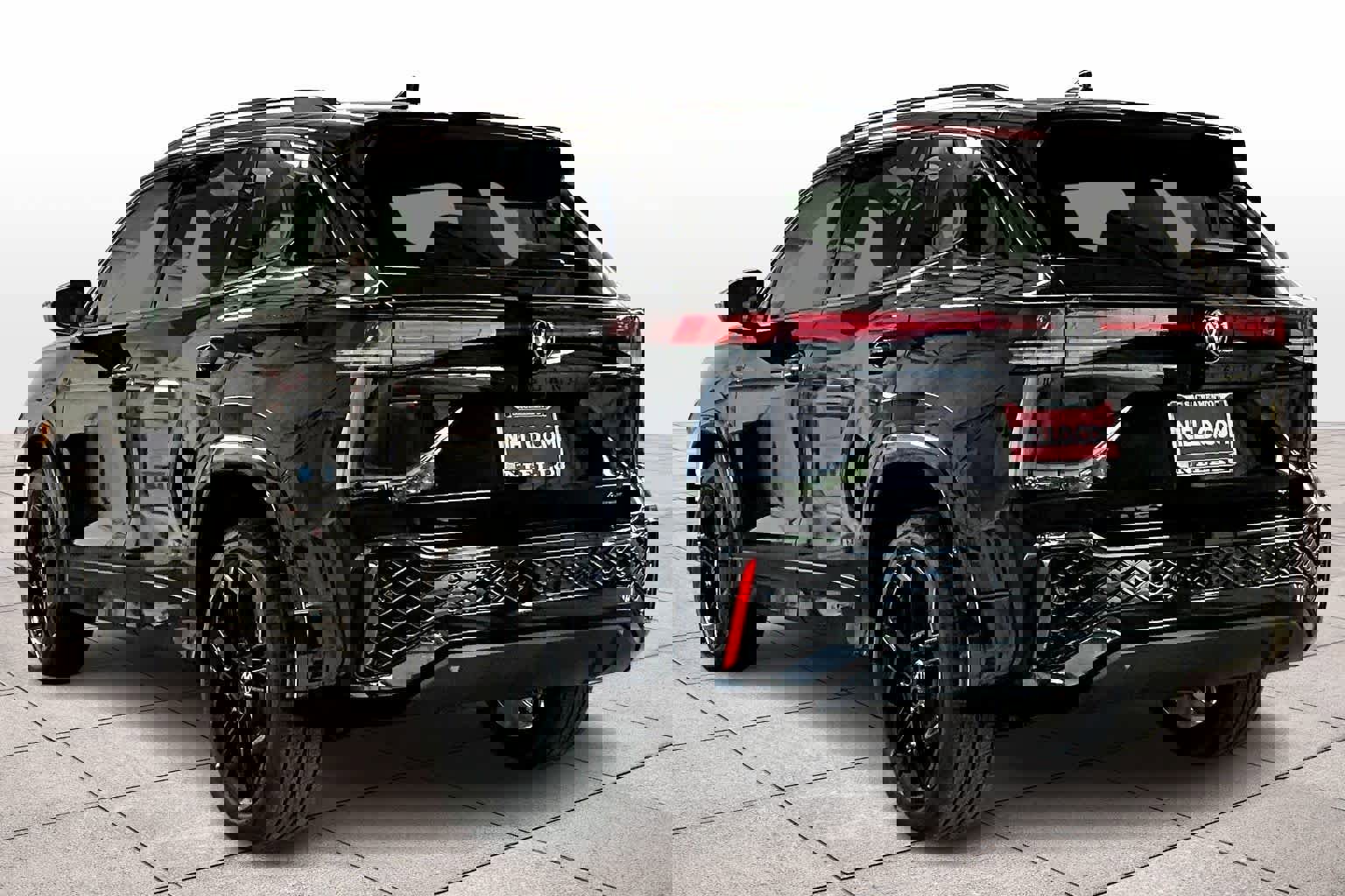 New 2026 Volkswagen Tiguan SE R-Line image 3